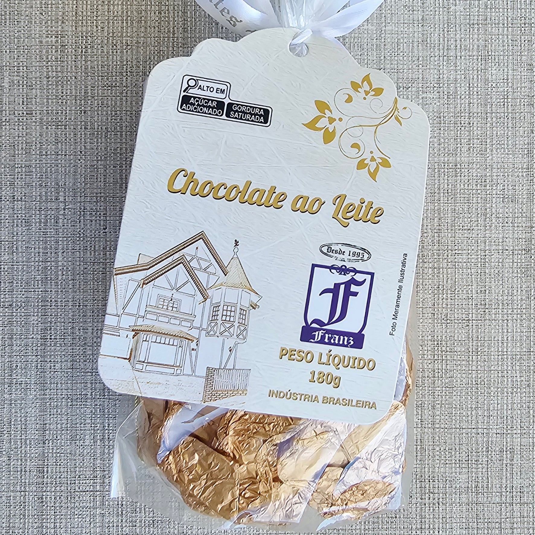 Enfeite de árvore chocolate ao leite 180g